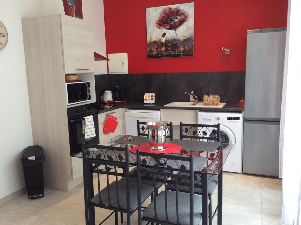 La Colombine Appartement Sainte-Colombe  Buitenkant foto