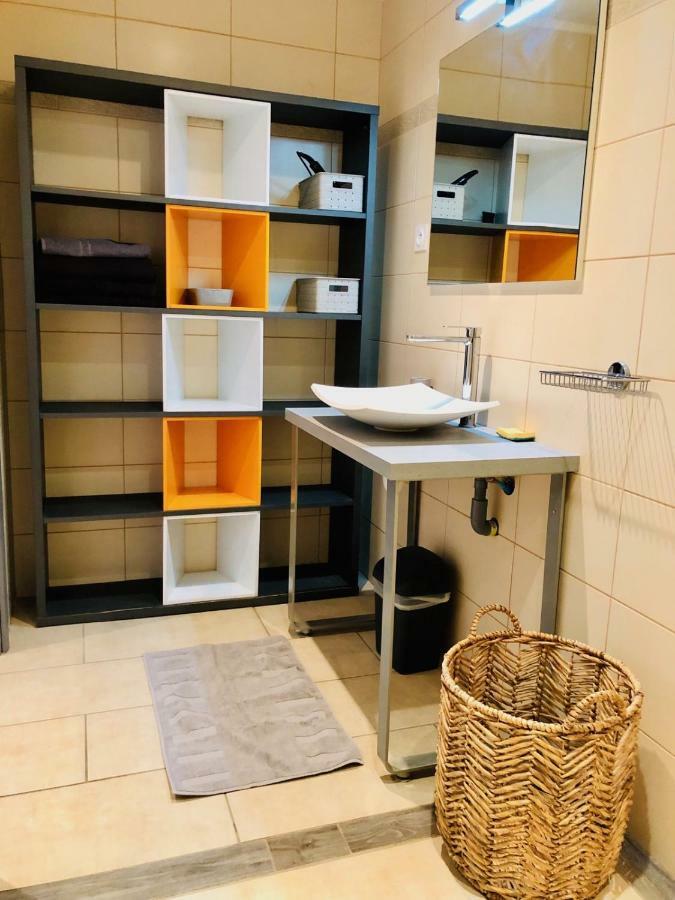 La Colombine Appartement Sainte-Colombe  Buitenkant foto